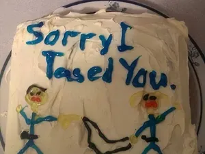 Tulisan Cake Terkocak di Awal 2026: Mana Paling Absurd?