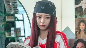 Potret Yuna ITZY Jadi Adik Park Shin Hye, Tuai Sorotan Kelewat Mirip