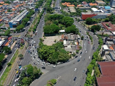 Potret Kampung di Tengah Jalan Ahmad Yani Sebelum dan Sesudah Dibongkar