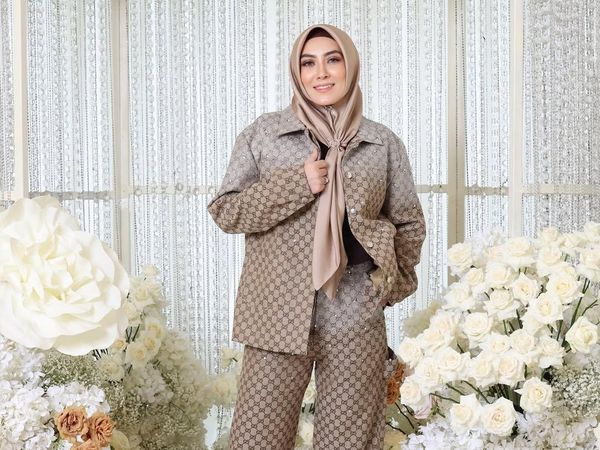 Gaya Glamor Vie Shantie Khan, Sosialita Malaysia Viral karena Gubernur Aceh
