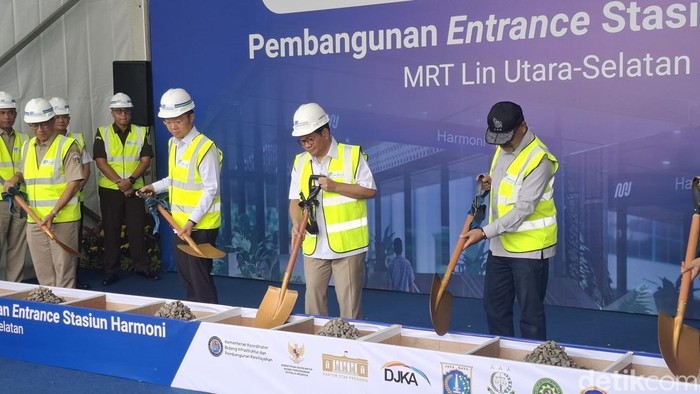 Pramono Bangun Gerbang Stasiun Harmoni MRT Jakarta: Titik TOD Paling Ramai