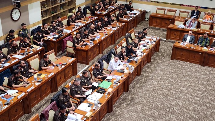 Jaksa Agung Dihukum 72 Pegawai Turun Jabatan Selama 2025