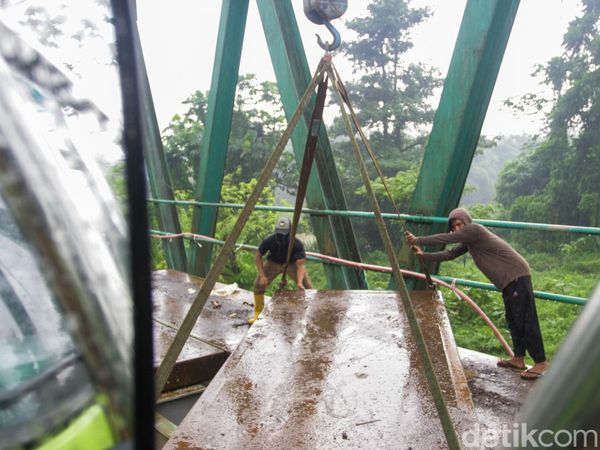Jembatan Leuwiranji Diperbaiki, Akses Gunung Sindur-Rumpin Terhambat
