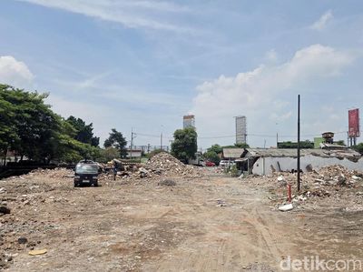 Penampakan Kampung Tengah Jalan Ahmad Yani Rata Tanah