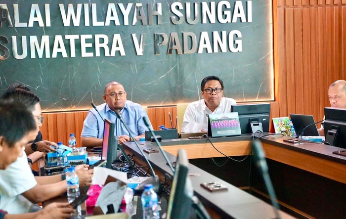 Percepat Pemulihan Pascabencana: Andre Rosiade Kunjungi BWSS V Padang