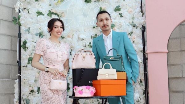 7 Potret Angel Karamoy dapat Kejutan Ultah Mewah, Tas Hermes dari Gusti Ega