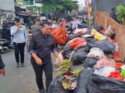 SD di Ciputat Keluhkan Bau Sampah di Sekolah, Polisi Bantu Angkut