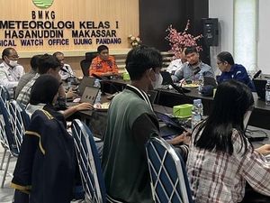 BMKG Semai 1 Ton Garam untuk Urai Kabut di Jalur Evakuasi Korban ATR 42-500