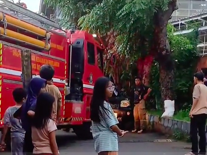 Kebakaran di Matraman: Damkar Dilanda Parkir Liar, Sanksi Pemprov Ditetapkan