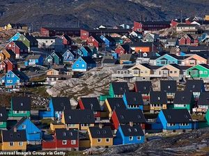 Trump Ngebet Kuasai Greenland, Ini Potret Rumah Warna-warni di Sana
