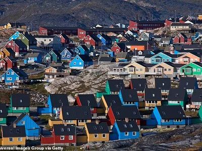 Trump Ngebet Kuasai Greenland, Ini Potret Rumah Warna-warni di Sana