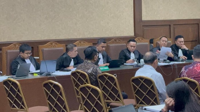 Hakim Tanya Saksi Kasus Chromebook soal Harga License: Di RI-Singapura Sama?