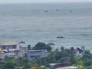 Warga Pesisir Jabar Diimbau Waspada, Banjir Rob-Gelombang Tinggi Mengintai