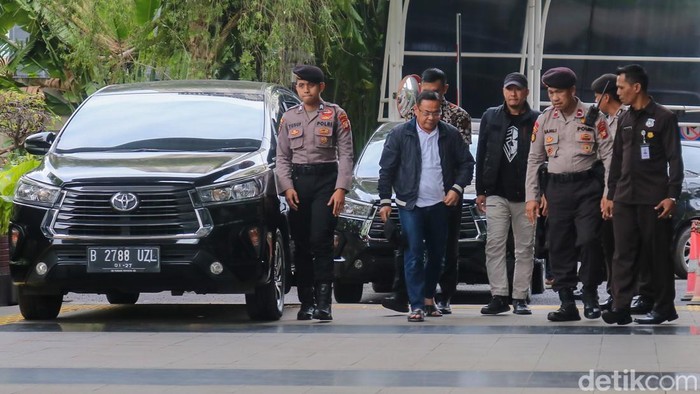 KPK Terjaring OTT, Bupati Pati Sudewo Dilakukan Pemeriksaan