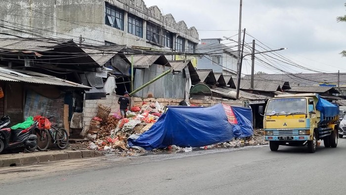 Status Darurat Sampah Berakhir, Tumpukan Sampah Terlihat di Ciputat Tangsel