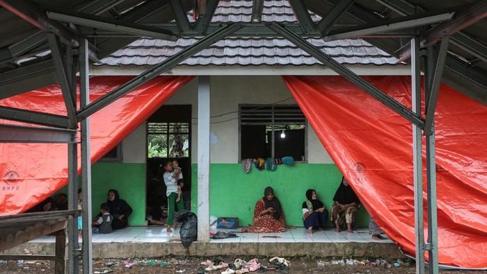 Ancaman Longsor Susulan, Pengungsi Padarincang Belum Boleh Pulang