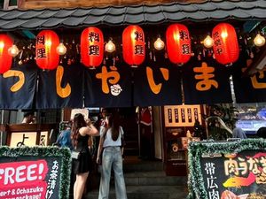 Video: POV Antre Nikudon Viral di Blok M, Ramenya Gak Masuk Akal!