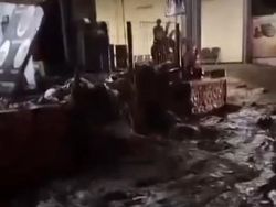 Sungai Meluap, Banjir Rendam Pujon Malang Malam Ini