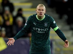 Haaland Kering Gol, Guardiola Salahkan Pemain-pemain Man City