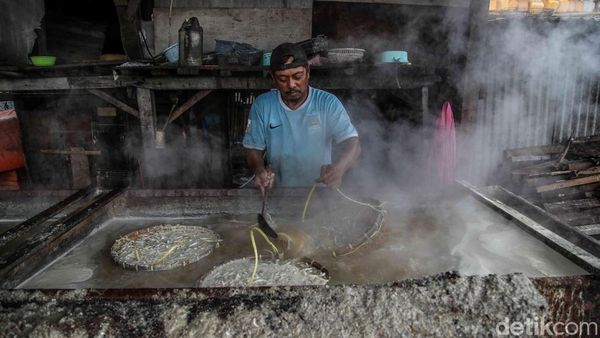 Gelombang Tinggi, Produksi Ikan Asin Cilincing Anjlok