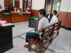 Edarkan Uang Palsu, 2 Pria di Surabaya Dituntut 3 Tahun Penjara
