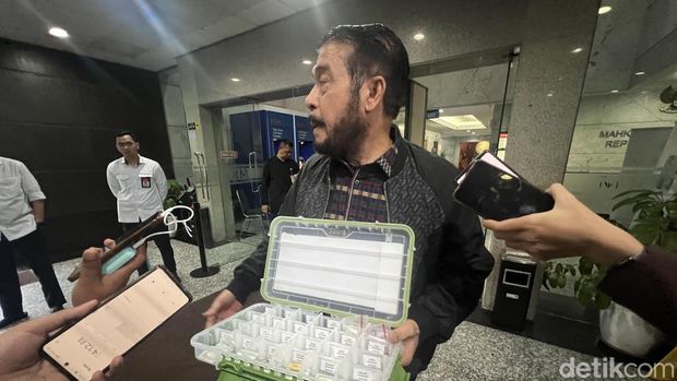 Der Richter des Verfassungsgerichts (MK), Anwar Usman, sprach darüber, warum er oft nicht an MK-Anhörungen teilnimmt. Er gab zu, dass er seit Anfang 2025 krank war. (Adhfar AS/detikcom)