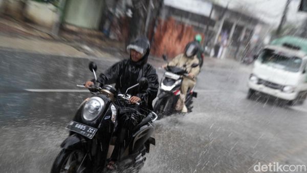 Hujan Deras Diprediksi Sampai 23 Januari di Jabodetabek