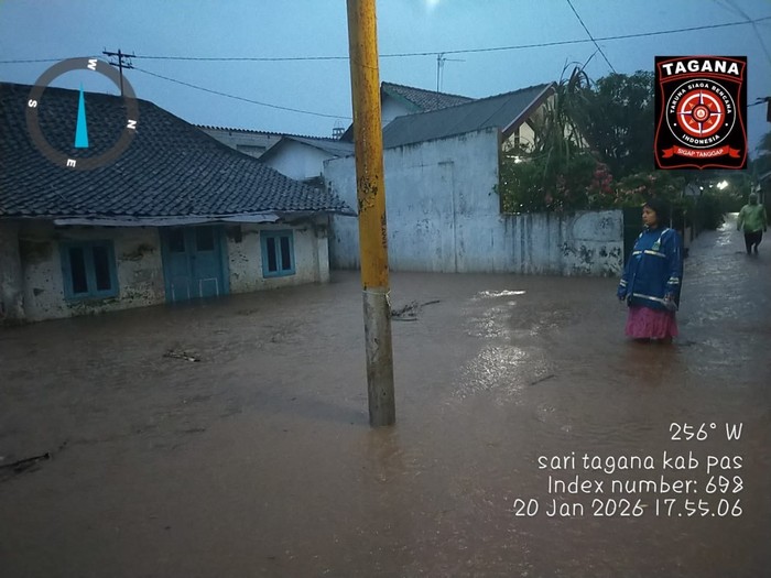 Kemensos Salurkan Bantuan Logistik untuk Korban Banjir Pasuruan