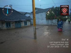 Kemensos Salurkan Bantuan Logistik bagi Korban Banjir Pasuruan