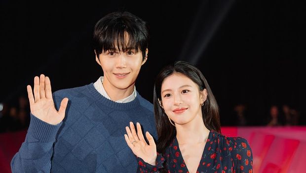 Kim Seon Ho dan Go Youn Jung