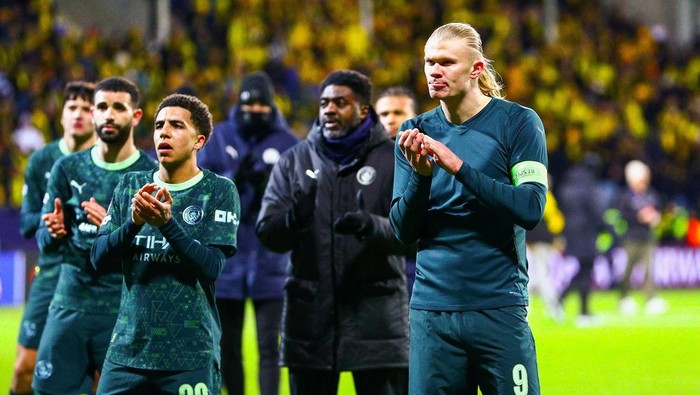 Neville: City Jauh dari Kata Bagus untuk Bersaing dengan Arsenal