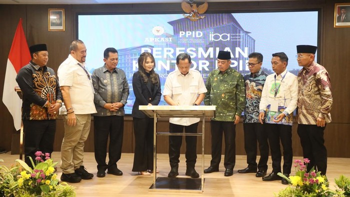 Mendagri Resmikan Kantor PPID di Batam, Fokus Promosi Produk Daerah