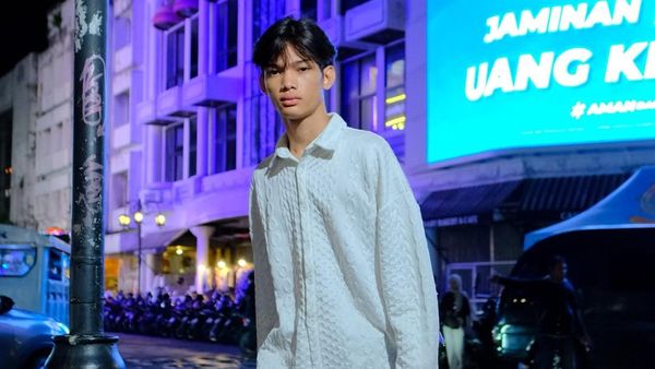 Mike Octavian Ngumpet dari Ortu Jadi Manusia Silver, Kini Jalan di Catwalk
