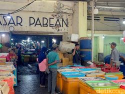 Cuaca Ekstrem, Harga Ikan-Hasil Laut di Pasar Pabean Surabaya Naik