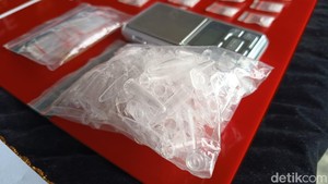 Polisi Bongkar Peredaran Narkoba Modus Peluru Plastik di Tasikmalaya