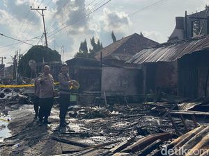 Pedagang Nasgor Tewas Saat Kebakaran Kios di Jambi Ditemukan Posisi Bersujud