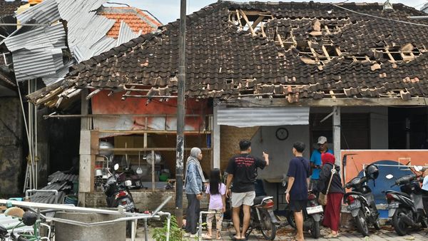 Puting Beliung Terjang Denpasar, Puluhan Rumah dan Tempat Ibadah Rusak