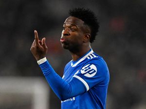 Vinicius Junior Tegaskan Lagi: Pengin Lama di Real Madrid