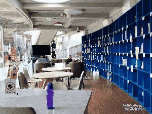 Oase Tenang di Perpustakaan Taman Martha Tiahahu