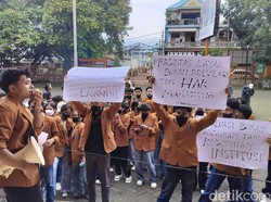 Mahasiswa Unikama Gelar Aksi Kritik Fasilitas Kampus dan Kebijakan UKT