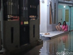 Banjir Rendam 10 Kecamatan di Probolinggo, Ketinggian Capai 1,5 Meter