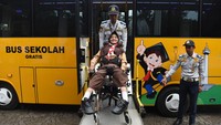 Bus Sekolah Ramah Disabilitas Mulai Beroperasi di Jakarta