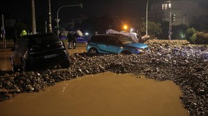 Cuaca Ekstrem Lumpuhkan Athena Yunani