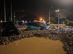 Cuaca Ekstrem Lumpuhkan Athena Yunani