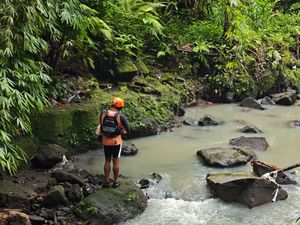 Jasad Bayi Terseret Banjir Ditemukan di Canggu, Ibunya Masih Hilang