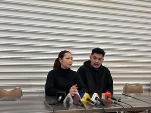 Doa Keluarga Melepas Kepergian Olen Pramugari ATR 42-500