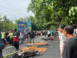 Adu Banteng Scoopy Vs Jupiter di Jalan Cawas-Bayat, 1 Orang Tewas