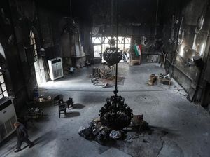 Kerusuhan di Iran Berujung Pembakaran Masjid