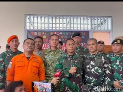 6 Jenazah Korban Pesawat ATR 42-500 Saling Berdekatan di Jurang 250 Meter