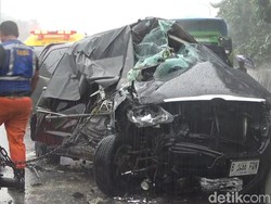 Pejabat Pemkab Bekasi Tewas Kecelakaan di Tol Cipularang